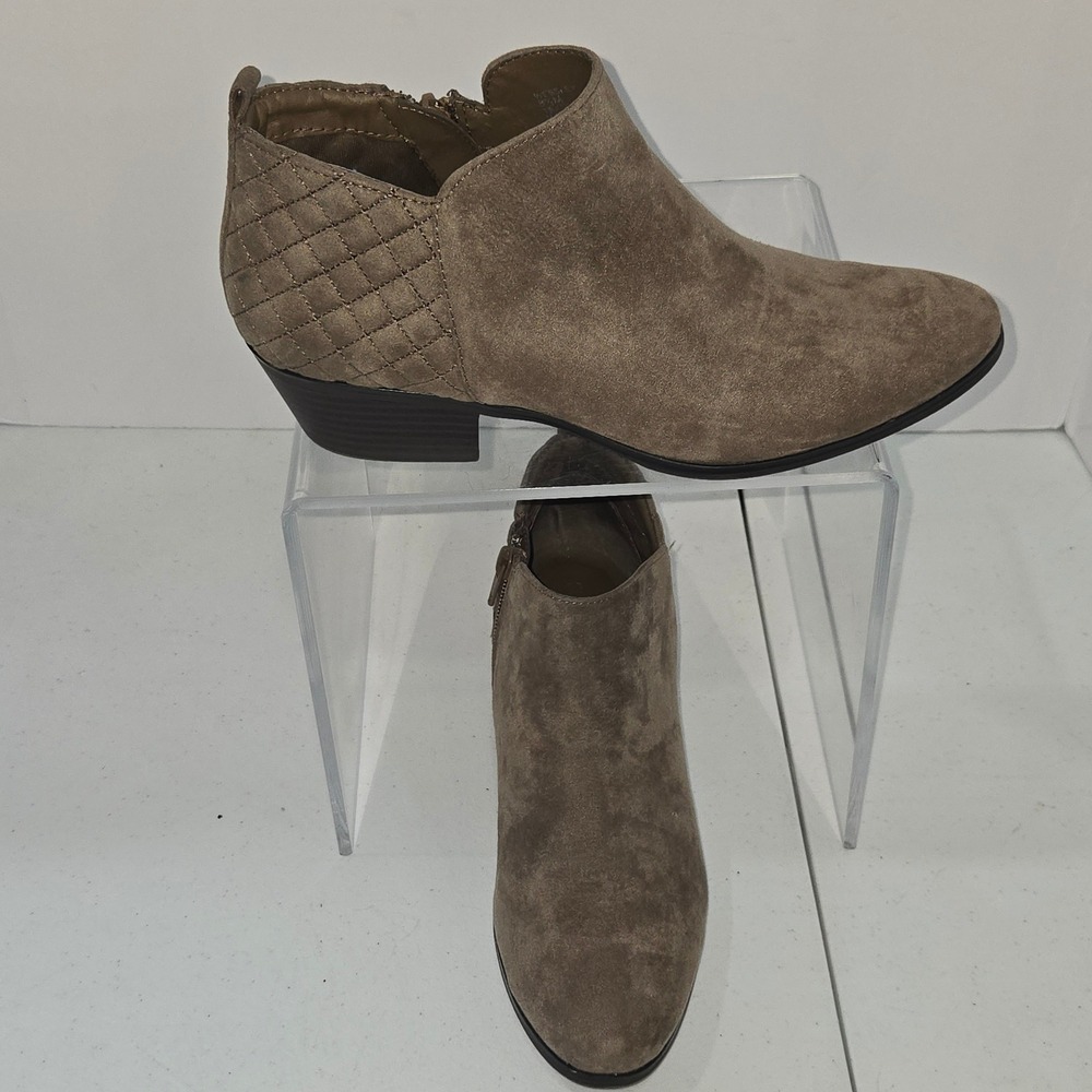 Style & Co Wessley Womens 8.5M Taupe Quilted Heel Ankle Booties Shoes AD13